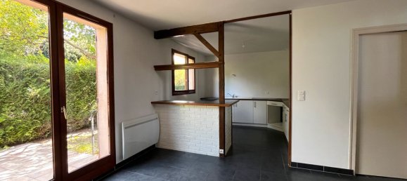 3 bedrooms House in Reims, France No. 332086 2