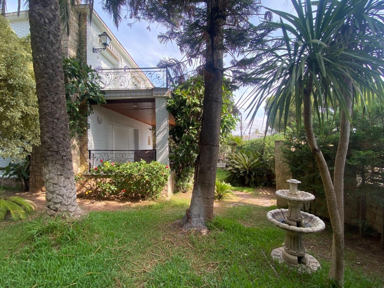 4 bedrooms House in Torrent, Spain No. 209289