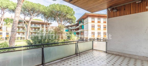 4 bedrooms Apartment in Rome, Italy No. 68371 48