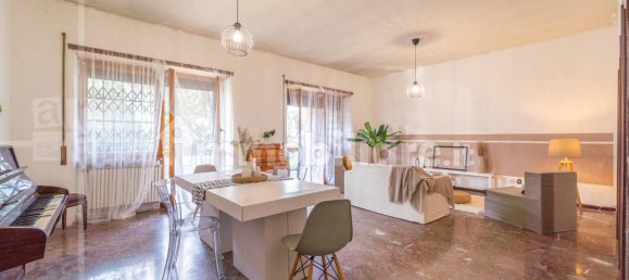 4 bedrooms Apartment in Rome, Italy No. 68371 18