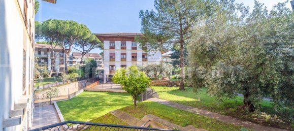 4 bedrooms Apartment in Rome, Italy No. 68371 3