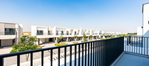 Adosado de 3 dormitorios en Dubai South (Dubai World Central), UAE No. 122106 26