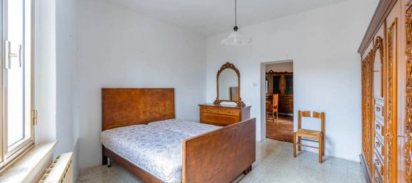 7-salle Maison à Fabriano, Italy No. 130110 9