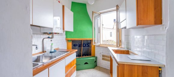 7-salle Maison à Fabriano, Italy No. 130110 4