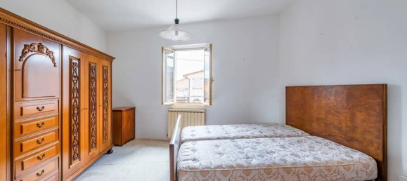 7-salle Maison à Fabriano, Italy No. 130110 8