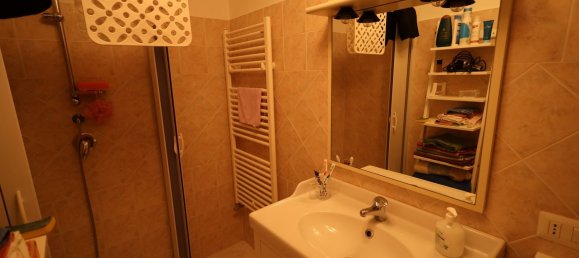 Дом с 5 спальнями в Фрозолоне, Италия № 255941 14