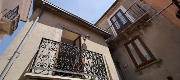 Дом с 5 спальнями в Фрозолоне, Италия № 255941 34