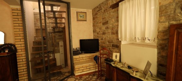 Дом с 5 спальнями в Фрозолоне, Италия № 255941 18