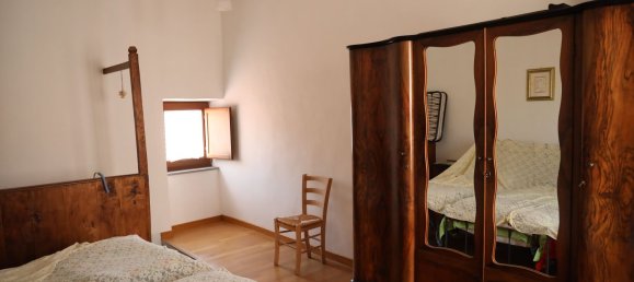 Дом с 5 спальнями в Фрозолоне, Италия № 255941 29