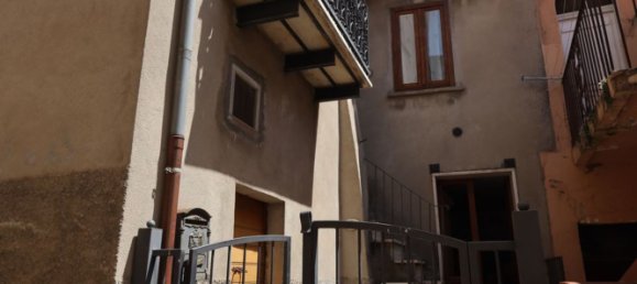 Дом с 5 спальнями в Фрозолоне, Италия № 255941 2