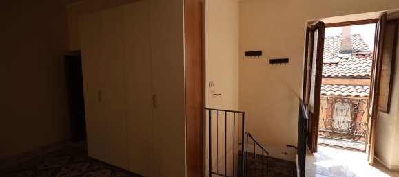 Дом с 5 спальнями в Фрозолоне, Италия № 255941 28