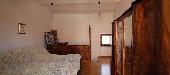 Дом с 5 спальнями в Фрозолоне, Италия № 255941 31