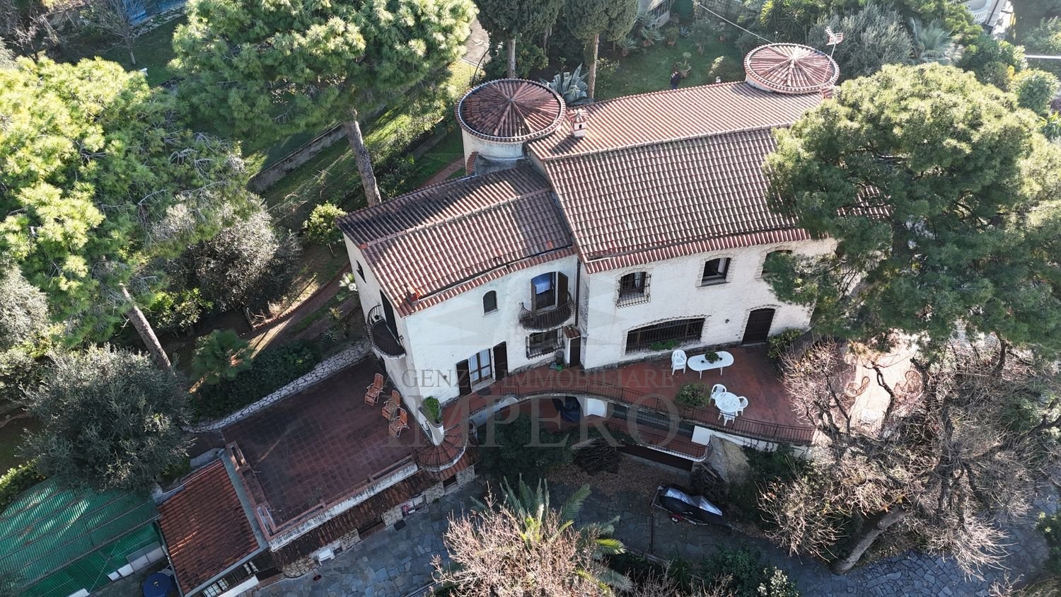 Villa de 32 divisões em Bordighera, Italy N.º 108598