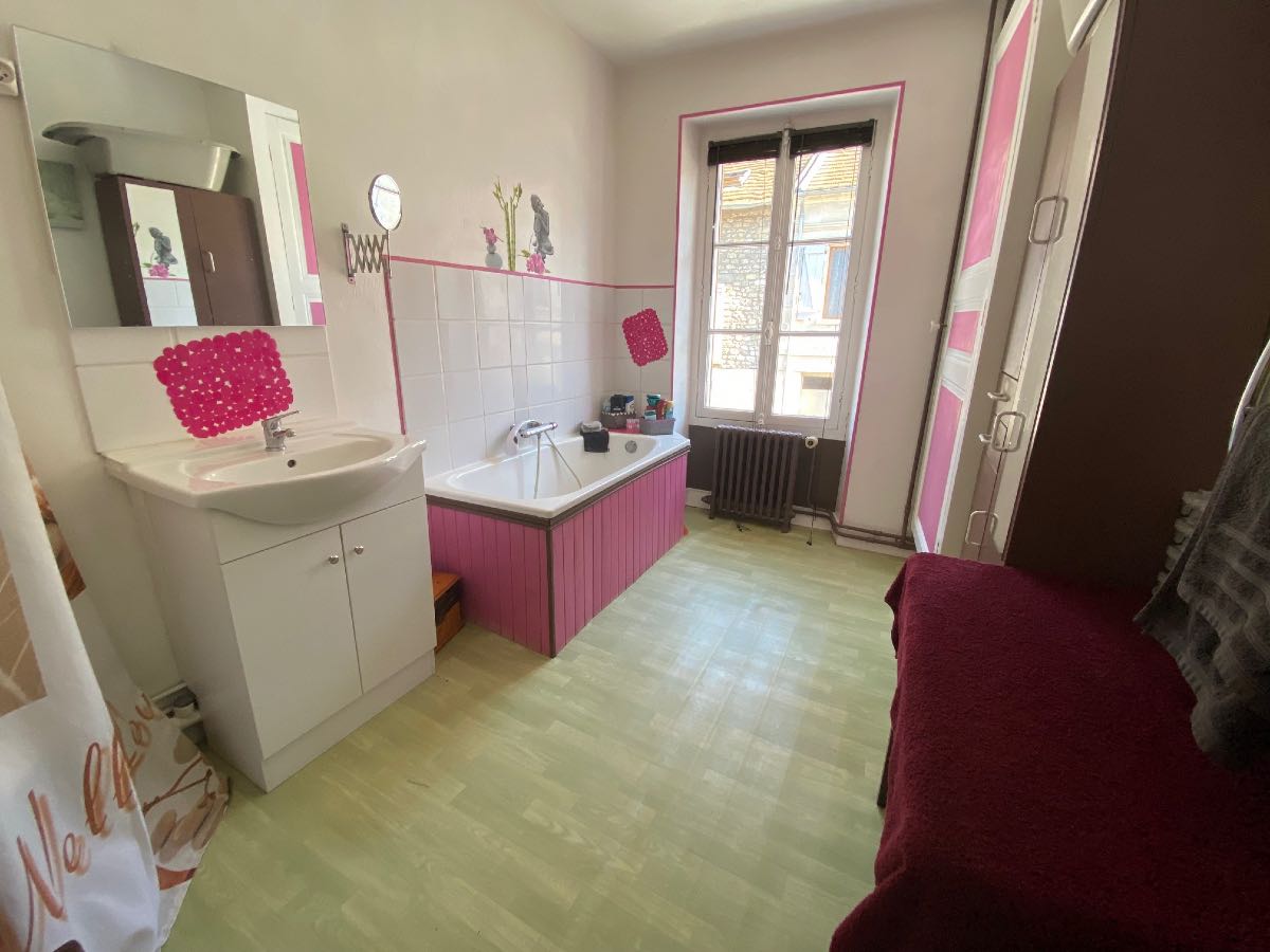 5 chambres Maison de ville à Magny-en-Vexin, France No. 198081