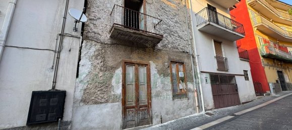 Дом с 3 спальнями в Куадрелле, Италия № 381789 9