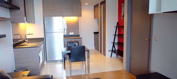 Apartamento com 1 quarto em condomínio em Khlong Toei, Thailand N.º 9613 3
