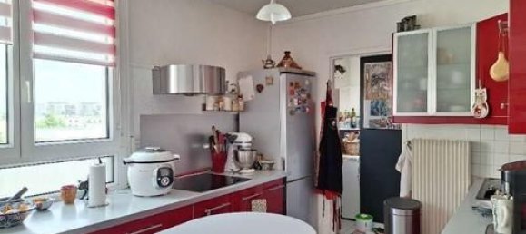 3 bedrooms Apartment in Reims, France No. 66195 7