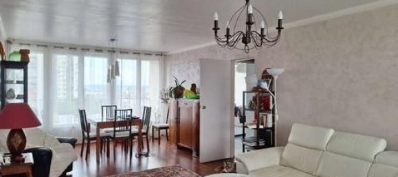 3 bedrooms Apartment in Reims, France No. 66195 3