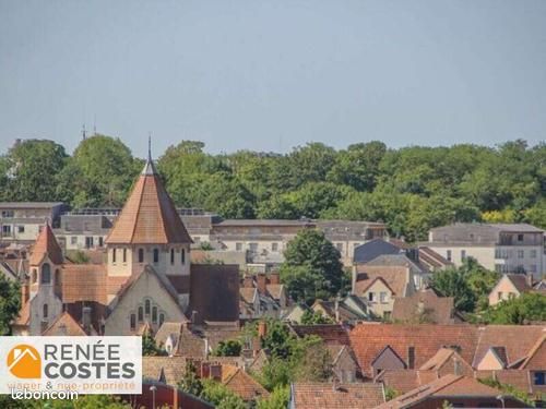 3 bedrooms Apartment in Reims, France No. 66195