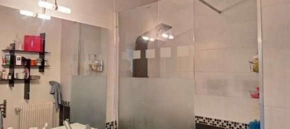 3 bedrooms Apartment in Reims, France No. 66195 9