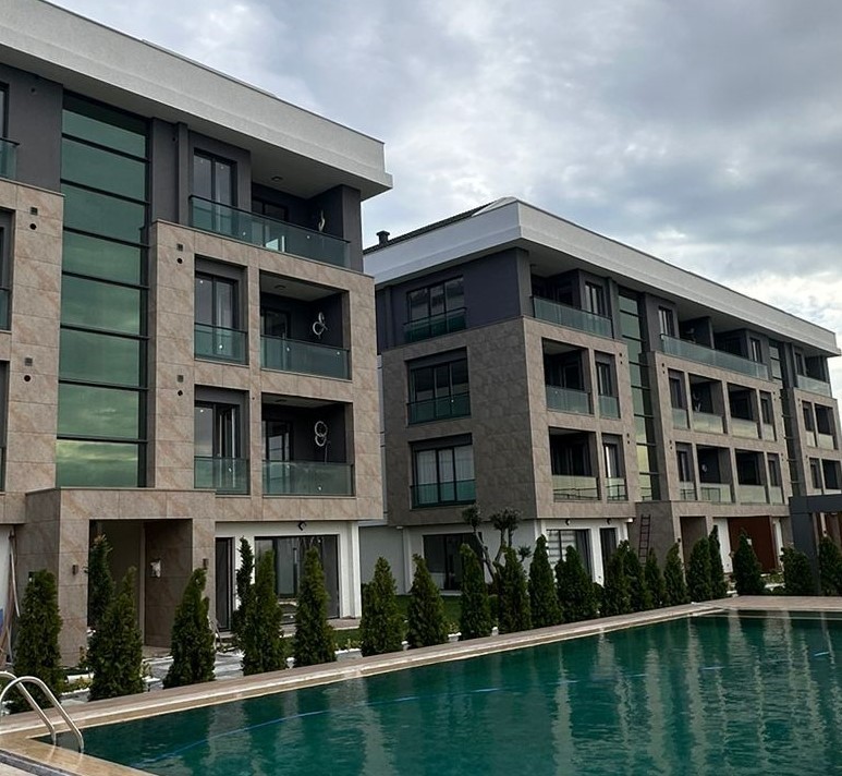 4 rooms Apartment in Beylikduezue, Turkey No. 16445