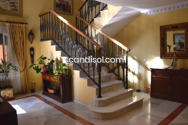 4 bedrooms House in Estepona, Spain No. 118865