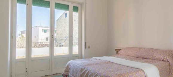 4 rooms Villa in Procida, Italy No. 31564 5