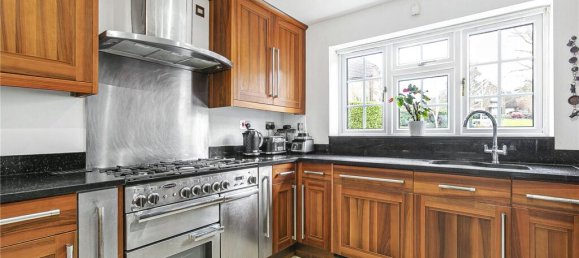 5 bedrooms House in Cockfosters, United Kingdom No. 6621 9