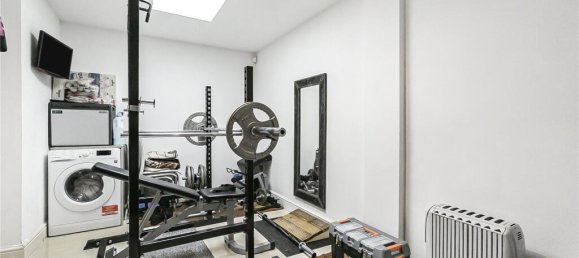 5 bedrooms House in Cockfosters, United Kingdom No. 6621 11