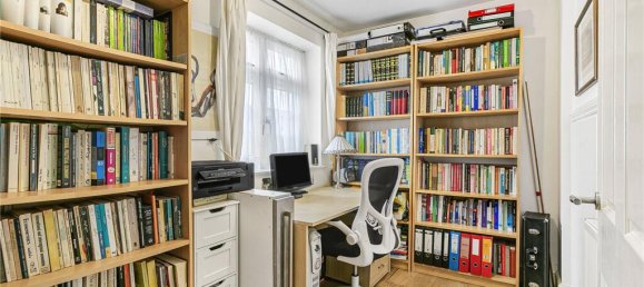 5 bedrooms House in Cockfosters, United Kingdom No. 6621 17