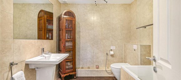 5 bedrooms House in Cockfosters, United Kingdom No. 6621 18