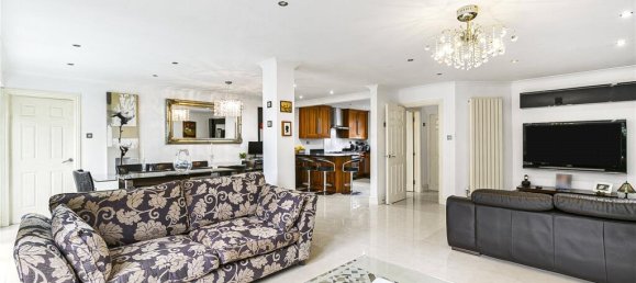 5 bedrooms House in Cockfosters, United Kingdom No. 6621 35