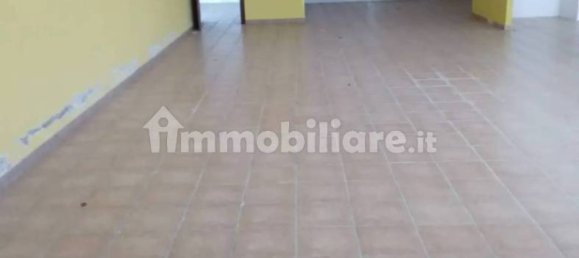 1-salle Propriété commerciale à Vittoria, Italy No. 84232 7