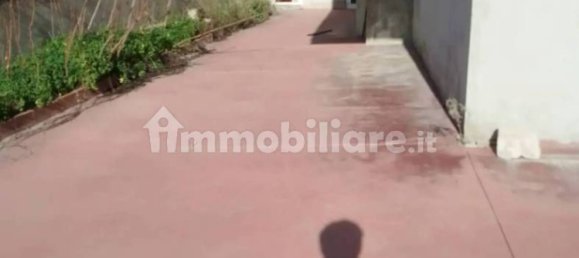 1-salle Propriété commerciale à Vittoria, Italy No. 84232 2