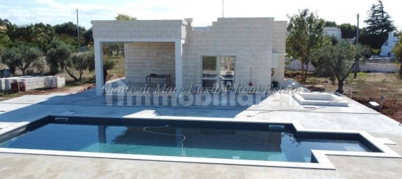 Villa de 2 dormitorios en Ostuni, Italy No. 185857 3