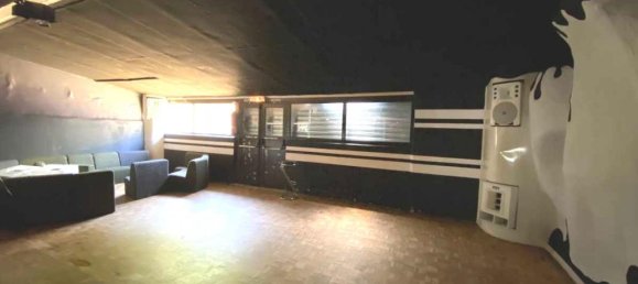 Propiedad comercial de 1 dormitorio en Aiguillon, France No. 204061 6