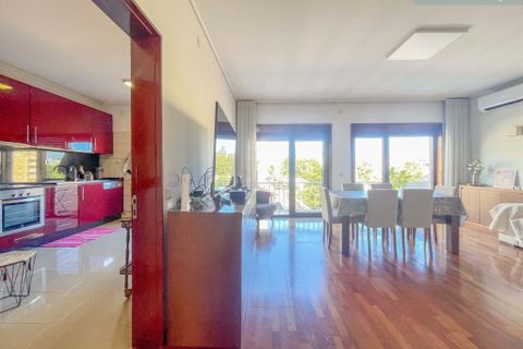 5 bedrooms Apartment in Porto, Portugal No. 227369