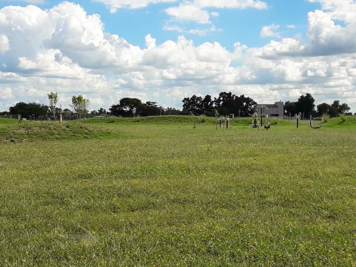  Land in Pilar, Argentina No. 111358