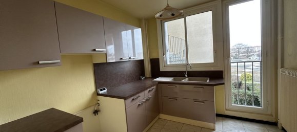 2 bedrooms Apartment in Champigny-sur-Marne, France No. 148601 3