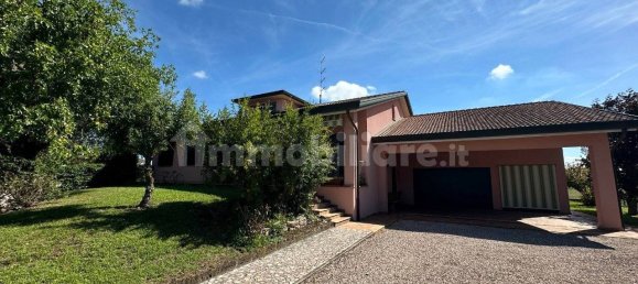 3 Schlafzimmer Villa in Villanova di Camposampiero, Italy, Nr. 373406 12
