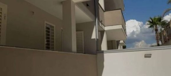 3 bedrooms Apartment in Parete, Italy No. 259467 2