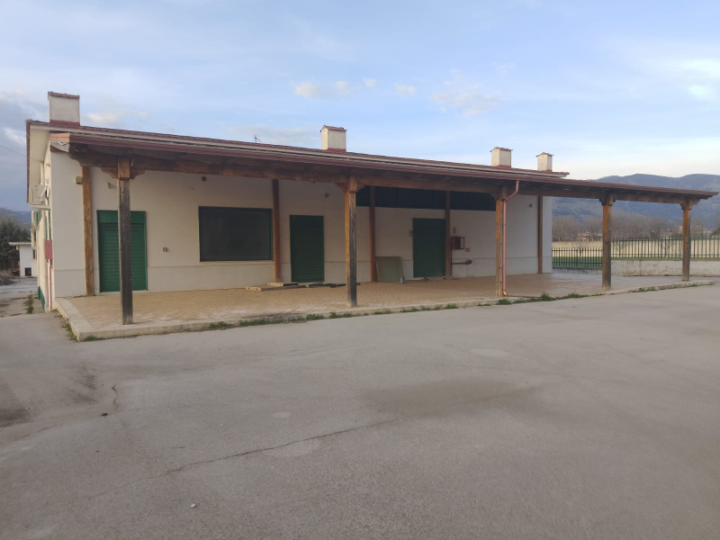  عقار تجاري في San Felice a Cancello, Italy 5000متر مربع رقم 109656