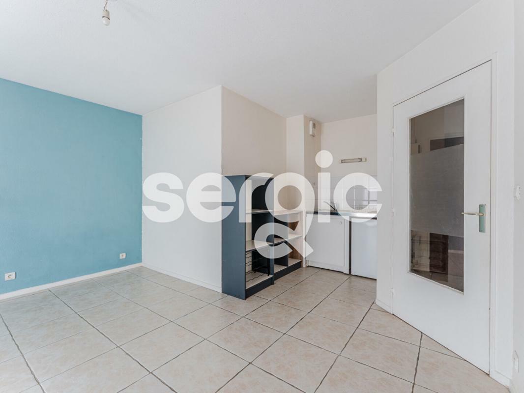 1 bedroom Apartment in Nantes, France No. 282495