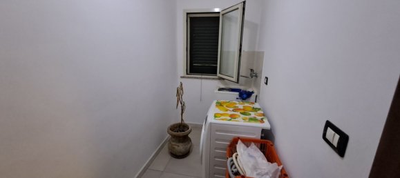 Apartamento de 3 dormitorios en Augusta, Italy No. 59096 12