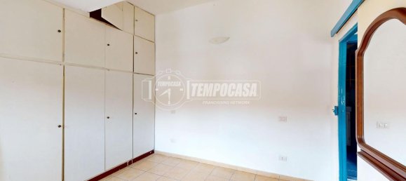 2 rooms Apartment in Milan, Italy No. 242675 4