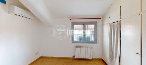 2 rooms Apartment in Milan, Italy No. 242675 2