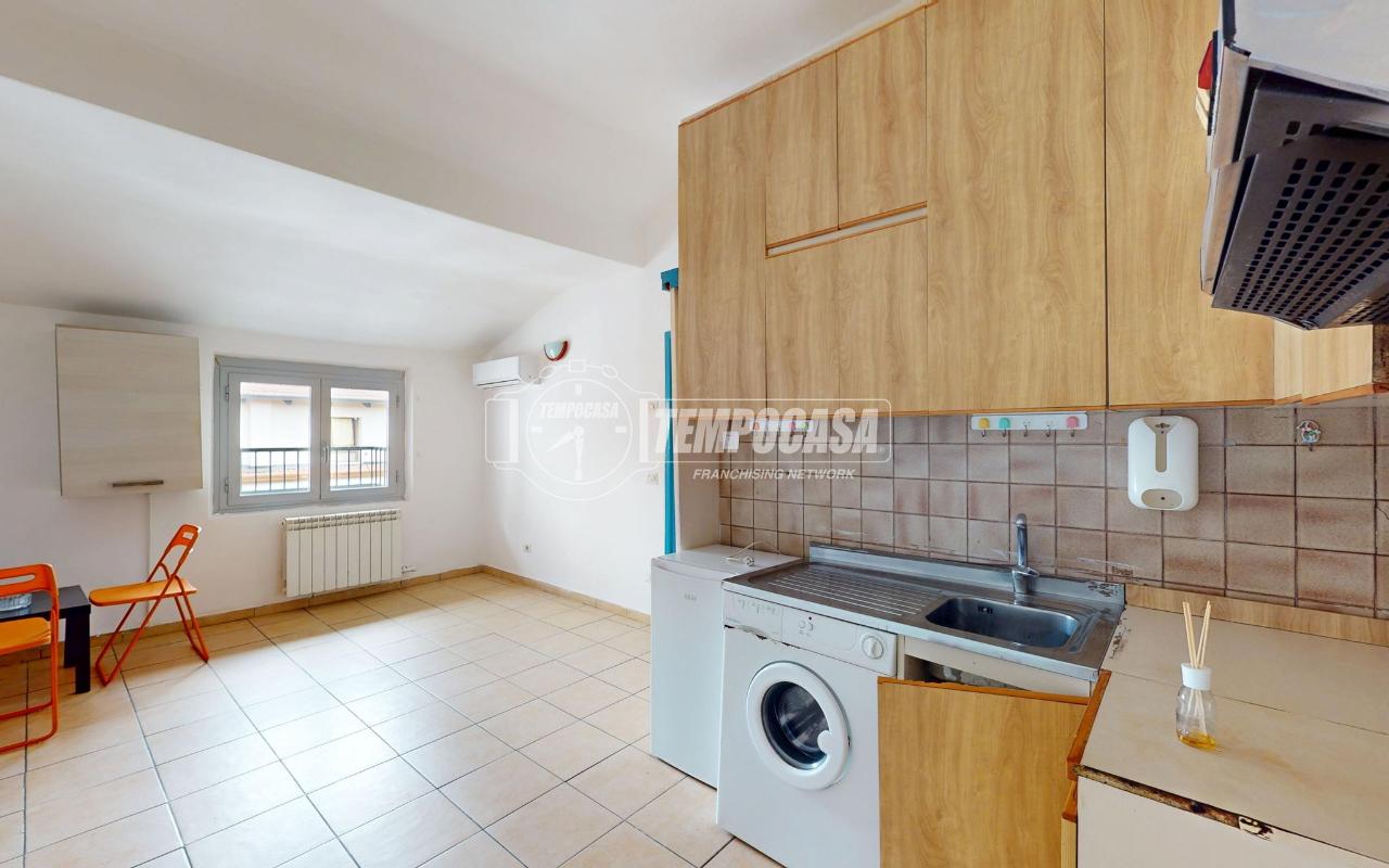 2 rooms Apartment in Milan, Italy No. 242675