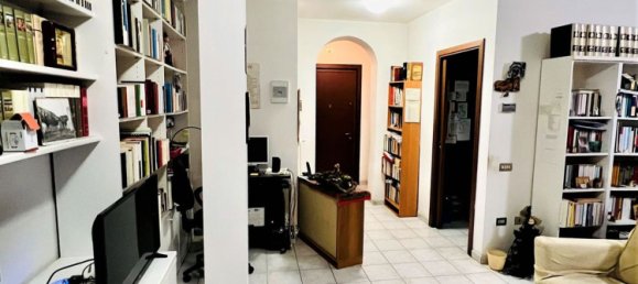 4-salle Appartement à Santa Maria Hoè, Italy No. 3292 22