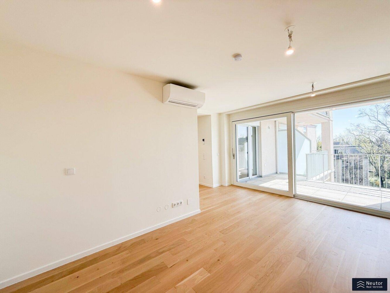 2 rooms Duplex in Dobling, Austria No. 176640