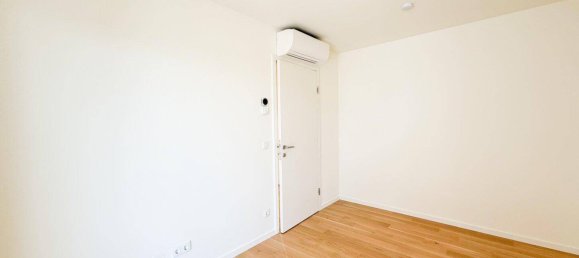 2 rooms Duplex in Dobling, Austria No. 176640 7